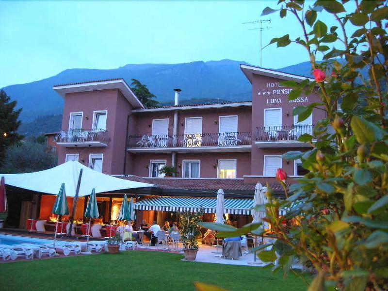 Ambienthotel Luna Rossa (Adults Only) Malcesine Exterior photo